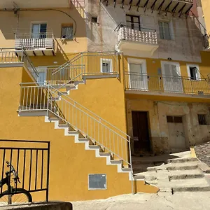 https://le-casette-del-porto-sciacca.sicilyhotelsitaly.net